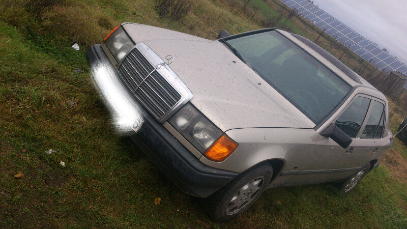 Photo 1 - Mercedes-Benz 300 1988 y parts
