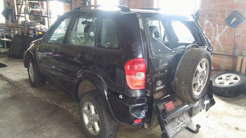 Photo 3 - Toyota Rav4 II 2002 y parts