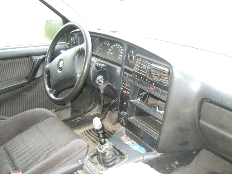 Photo 2 - Opel Omega A 1990 y parts
