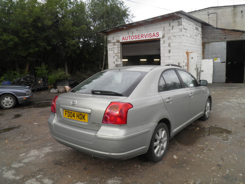 Photo 4 - Toyota Avensis II 2004 y parts