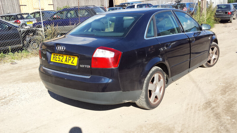 Photo 3 - Audi A4 B6 AWX 96kw 2002 y parts