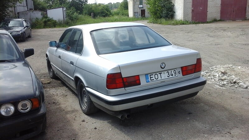 Photo 7 - Bmw 525 E34  125kw be duju 1988 y parts