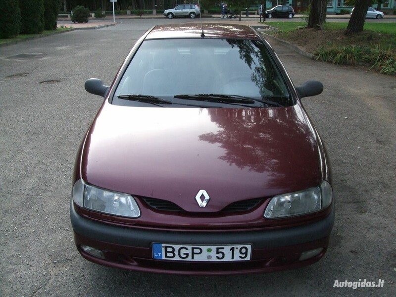 Renault Laguna I 1996 m dalys