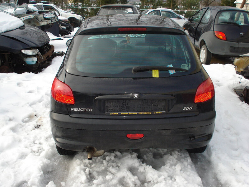 Photo 2 - Peugeot 206 2001 y parts