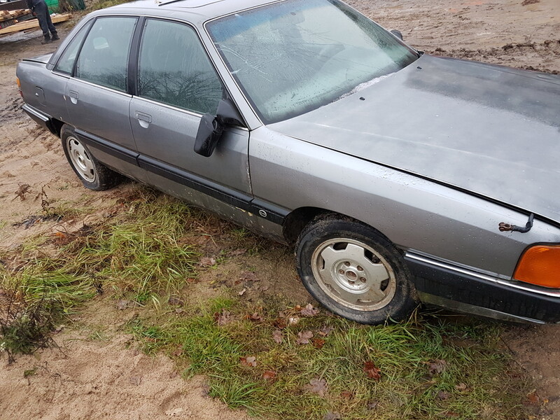 Photo 2 - Audi 100 C3 1990 y parts