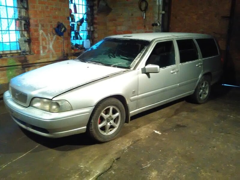 Photo 2 - Volvo V70 I 1999 y parts