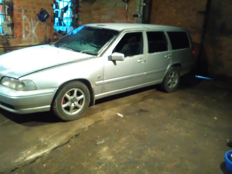 Photo 4 - Volvo V70 I 1999 y parts