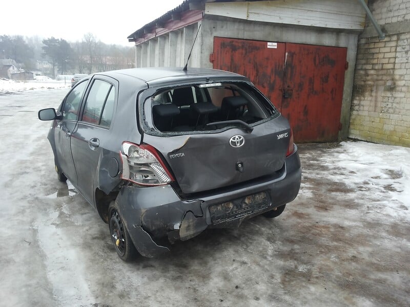 Фотография 4 - Toyota Yaris II Europa 2008 г запчясти