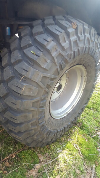 Photo 1 - Maxxis Crawler R15 35/12.5 R16 universal tyres passanger car