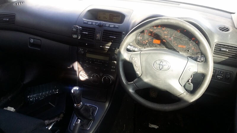 Photo 7 - Toyota Avensis II 2006 y parts