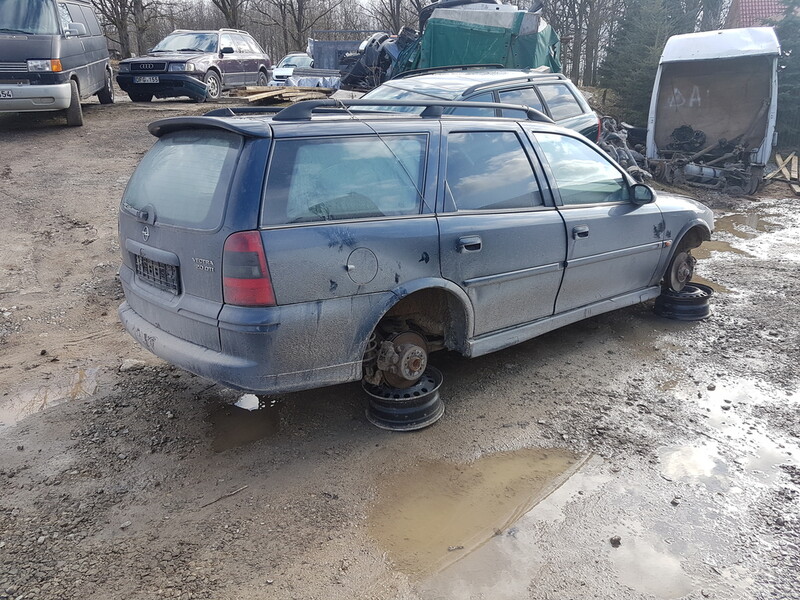 Opel Vectra B 2001 y parts