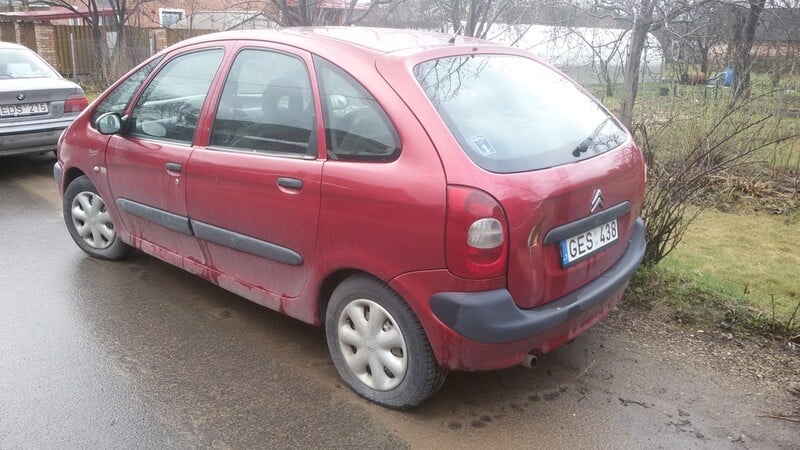 Photo 3 - Citroen Xsara Picasso 2000 y parts