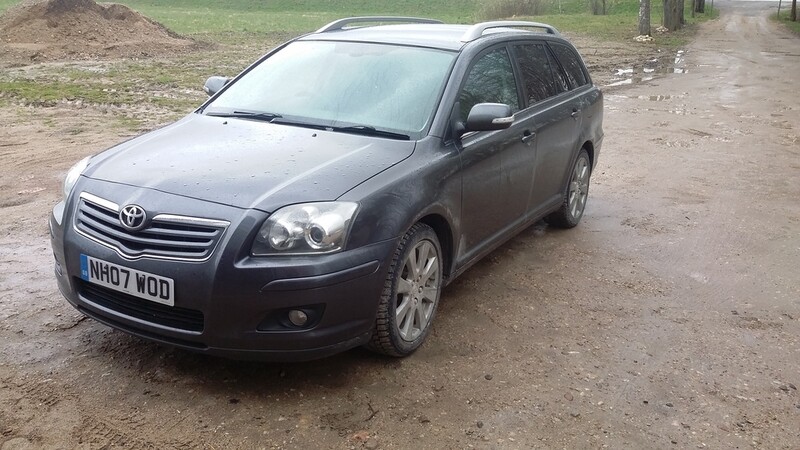 Toyota Avensis II 2007 y parts
