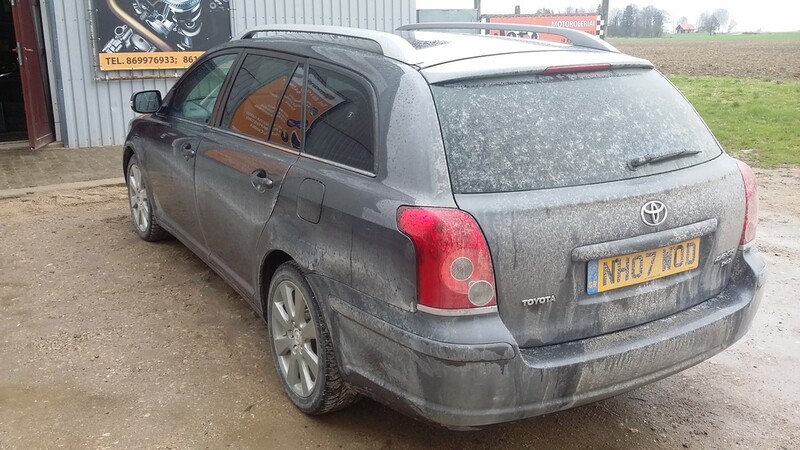 Photo 4 - Toyota Avensis II 2007 y parts