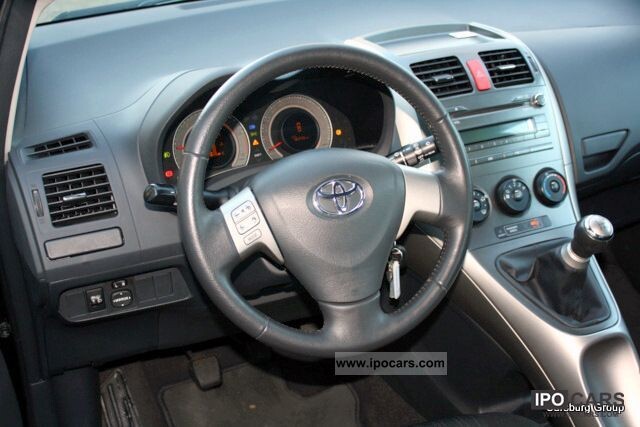 Photo 2 - Toyota Auris D4D 2008 y parts