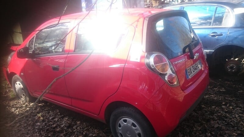 Photo 2 - Chevrolet Spark 2012 y parts