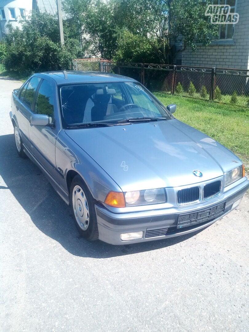 Bmw 325 E36 141kw 1993 г запчясти