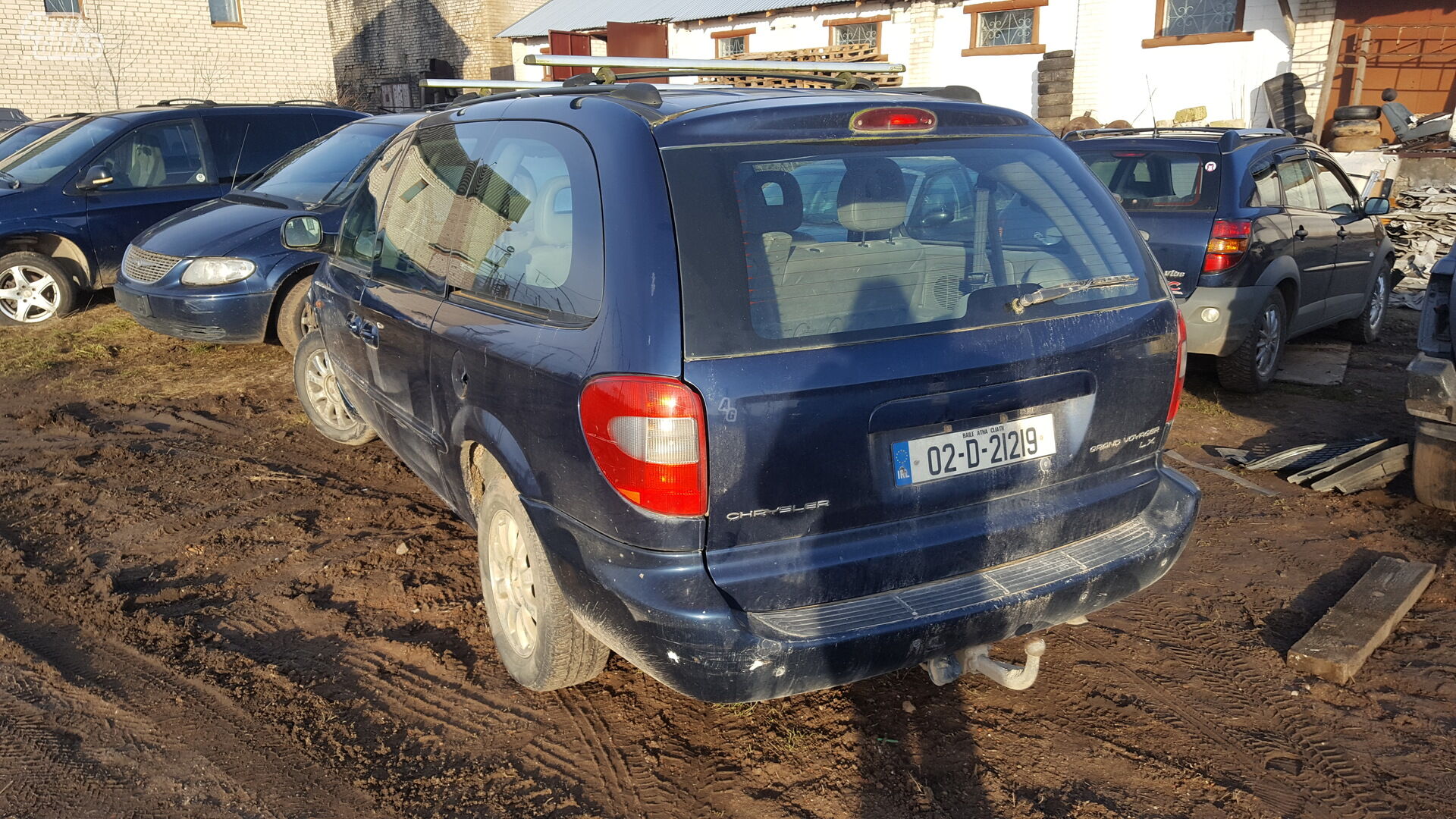 Chrysler Grand Voyager III 2002 y parts