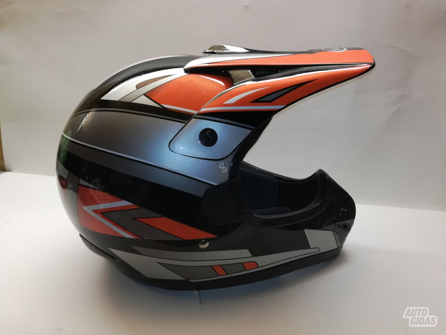 Helmets Max 606