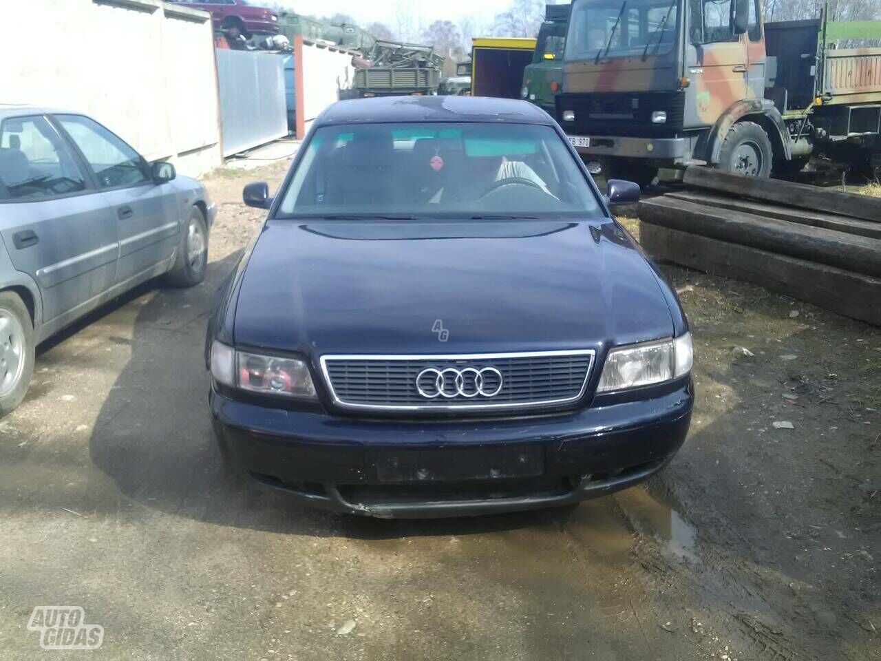 Audi A8 D2 1999 m dalys
