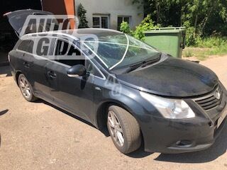 Toyota Avensis III 2011 y parts