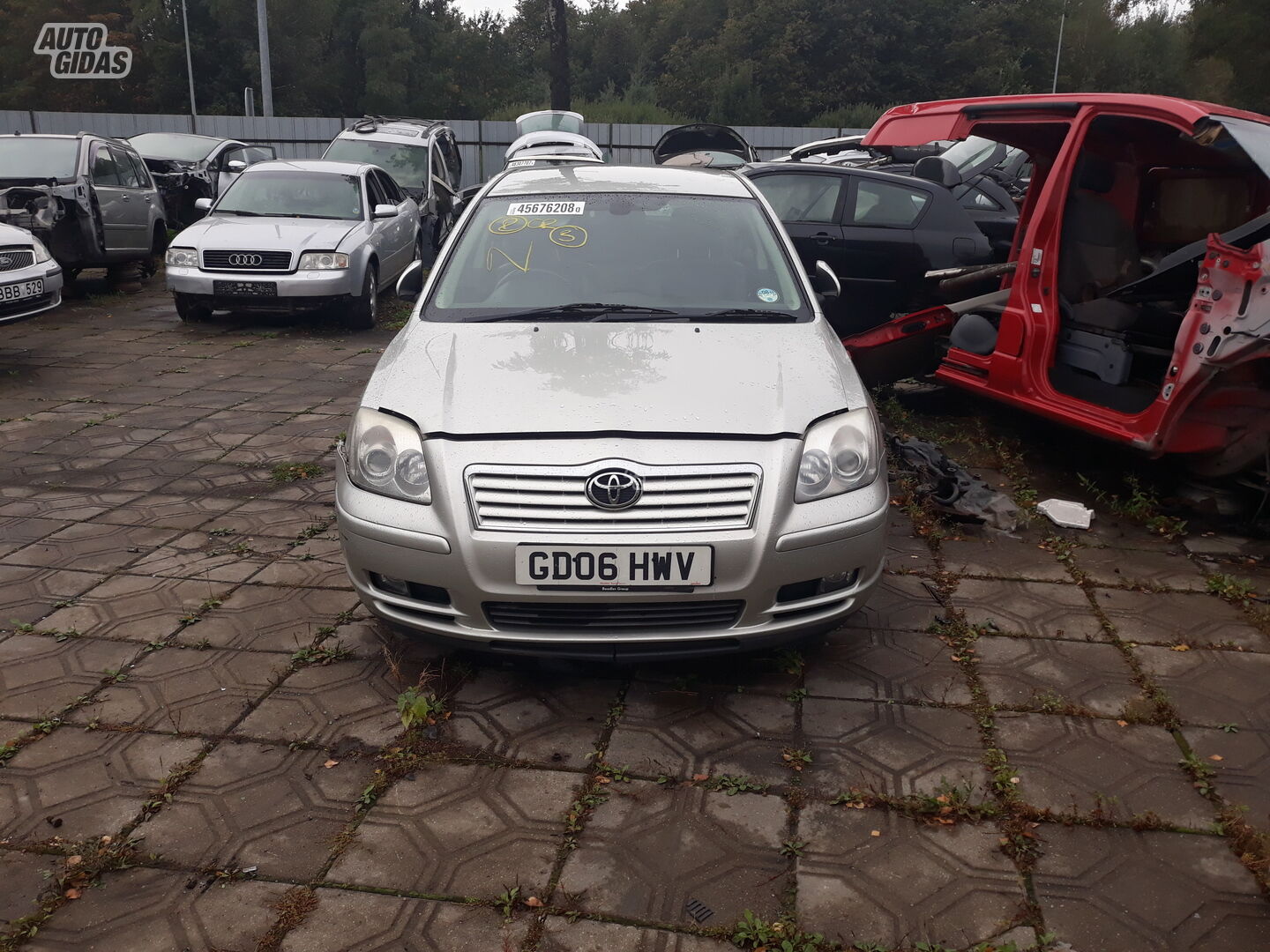 Toyota Avensis II 2005 m dalys