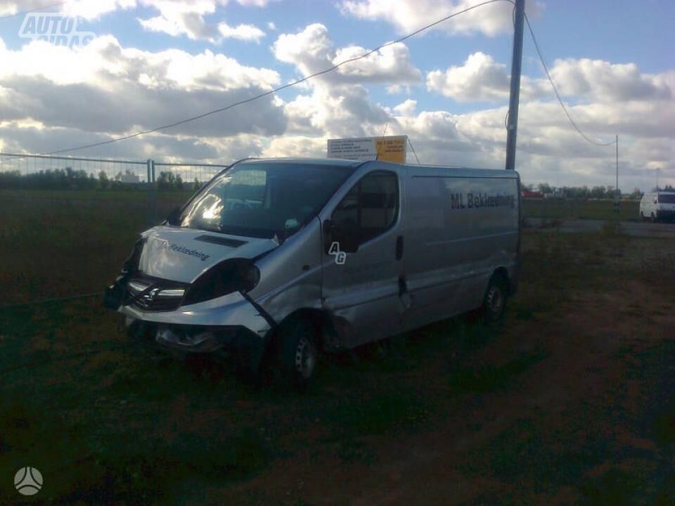 Kita Vivaro 2007 y