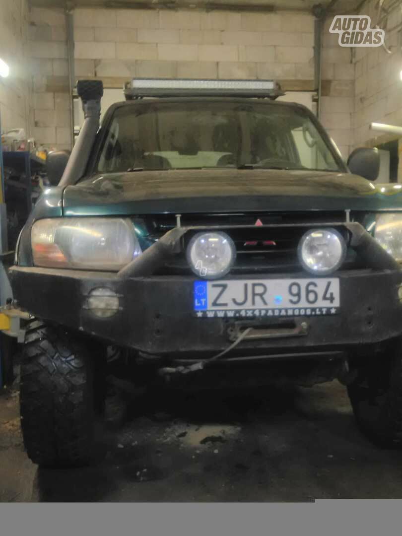 Mitsubishi Pajero III 2001 m dalys