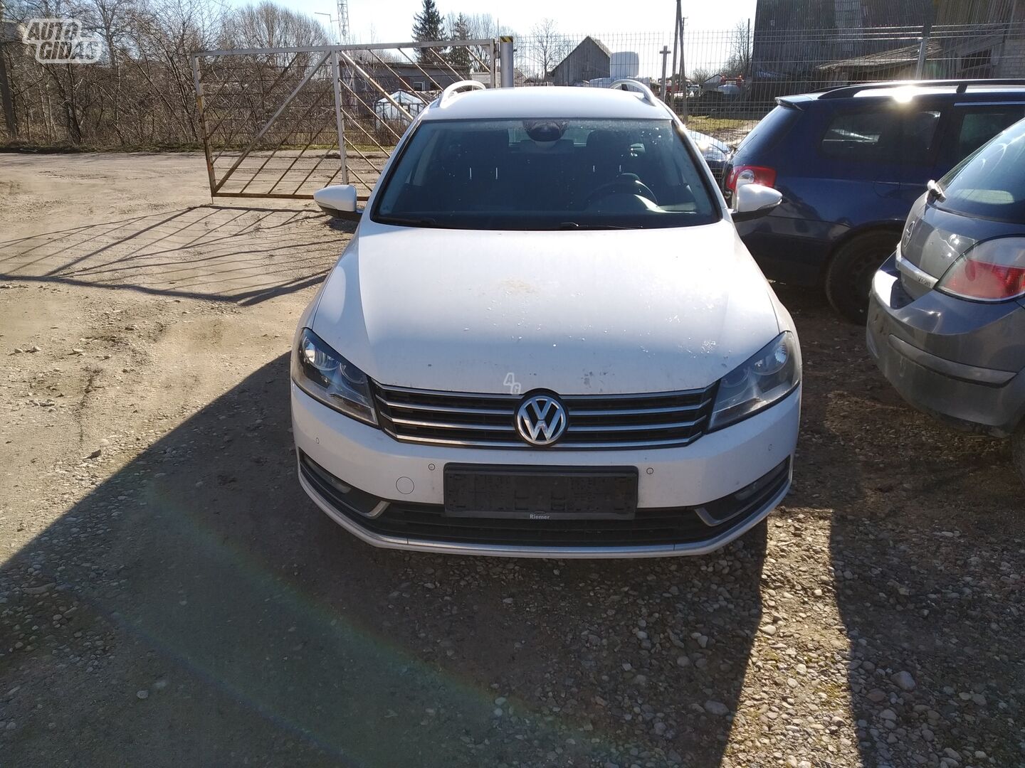 Volkswagen Passat 2011 y parts