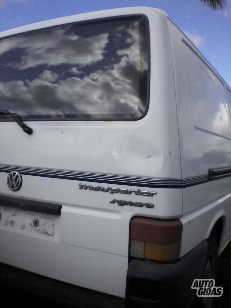 Volkswagen Transporter T4 1996 m dalys