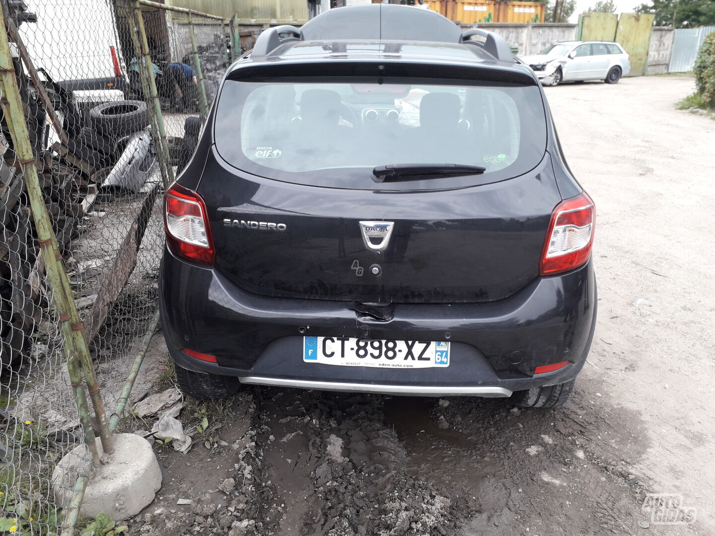 Dacia Sandero 2015 m dalys