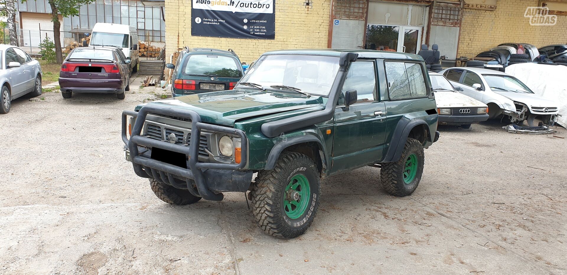 Nissan Patrol GR I Y60 85 kW 1990 y parts