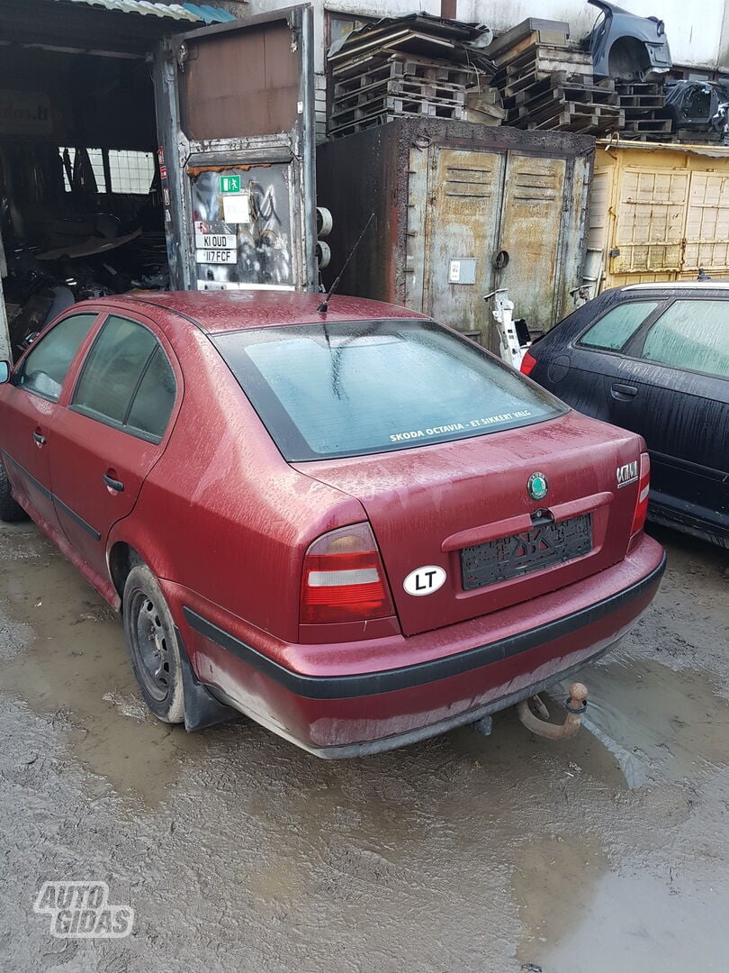 Skoda Octavia 2000 y parts