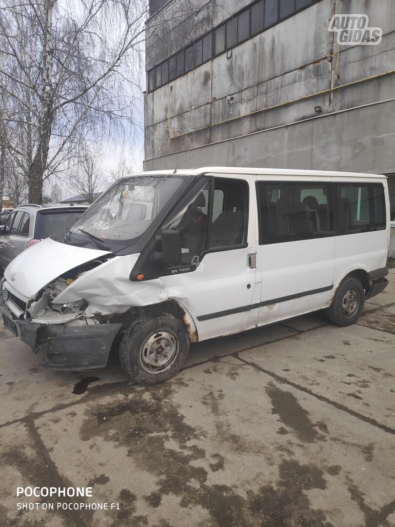 Ford Transit 2004 y parts