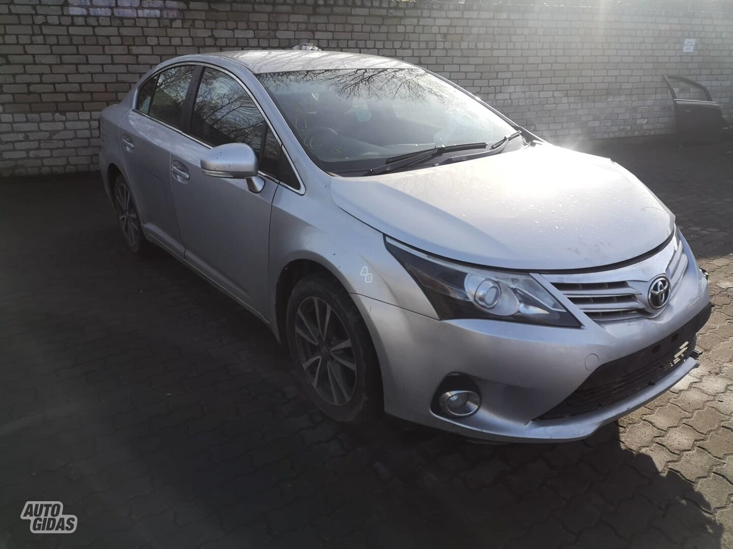 Toyota Avensis III 1AD-FTV 2013 y parts