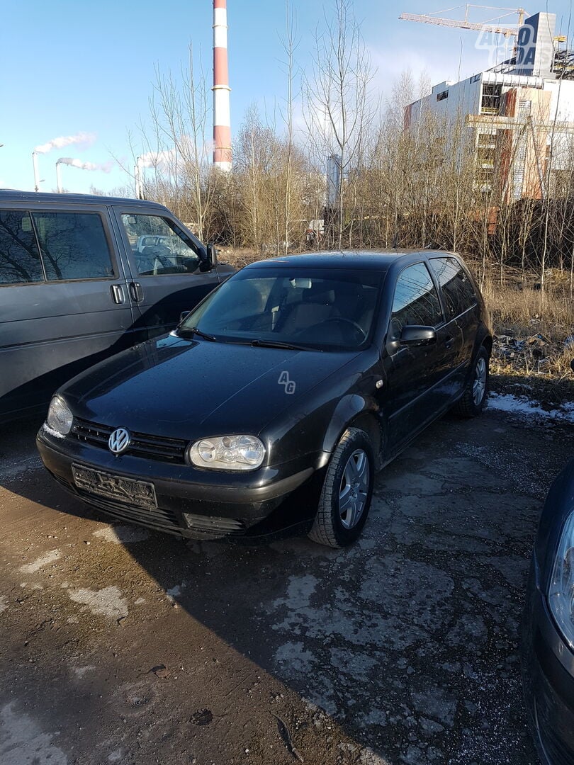 Volkswagen Golf 2000 y parts