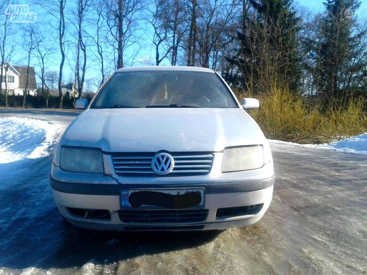 Volkswagen Bora 2000 m dalys