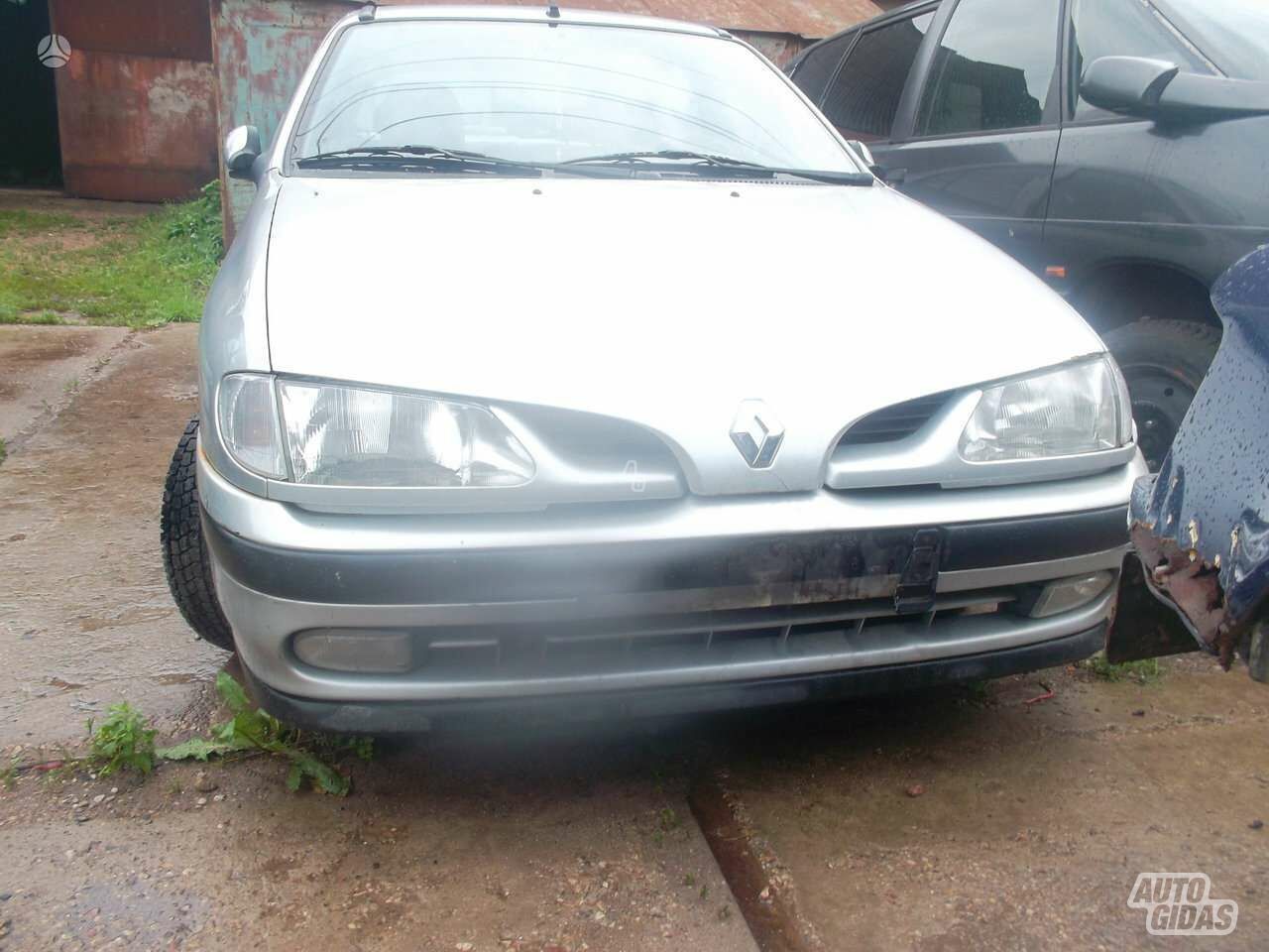 Renault Megane 1998 г запчясти