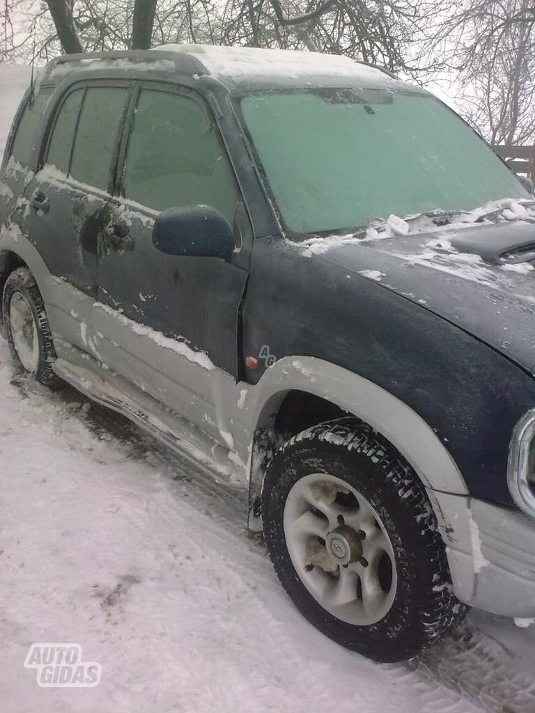 Suzuki Grand Vitara 2001 г запчясти