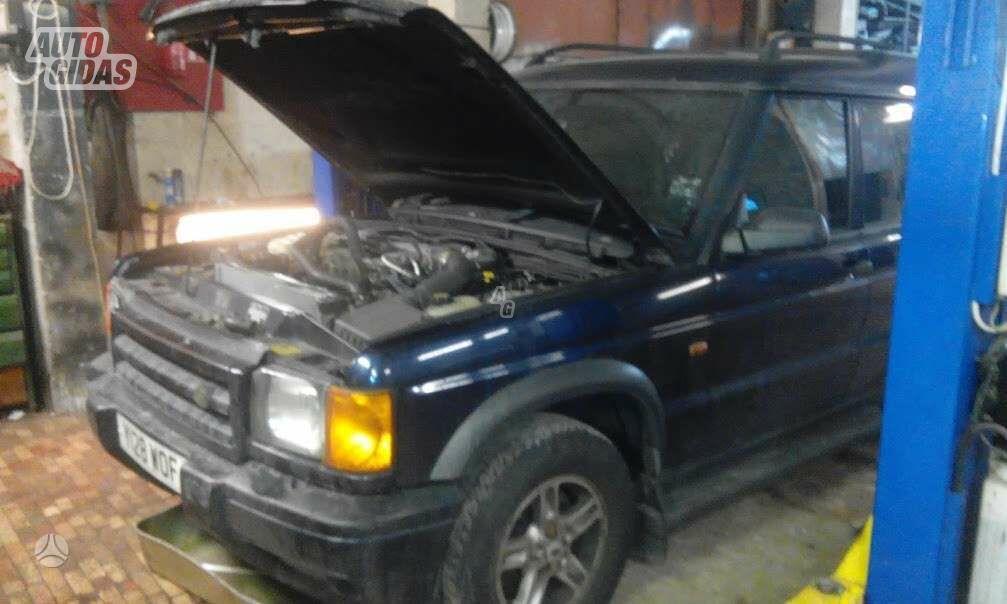 Land Rover Discovery 2000 m dalys