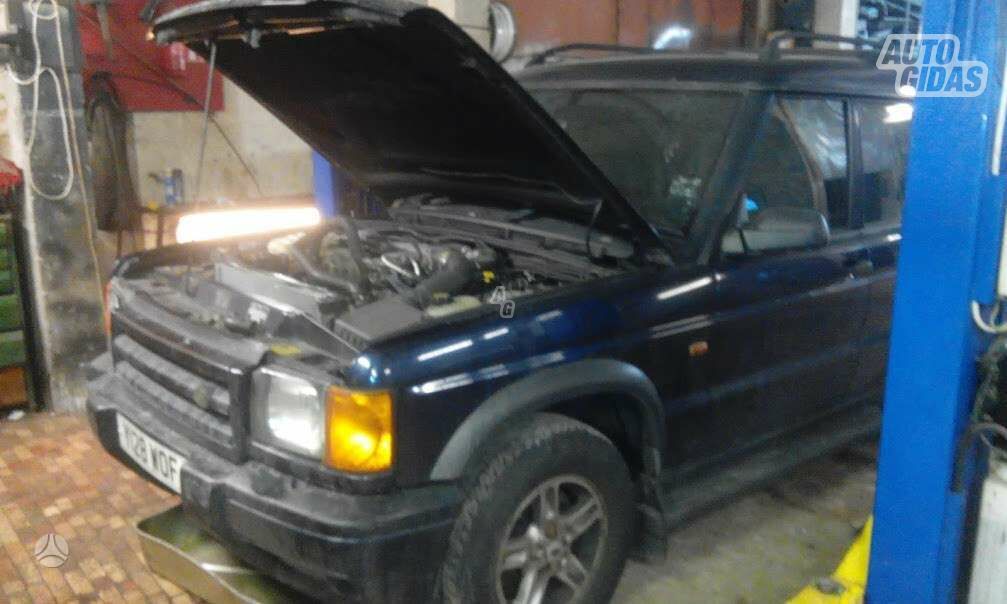 Land Rover Discovery 2000 m dalys