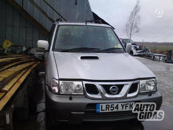 Nissan Terrano 2004 m dalys