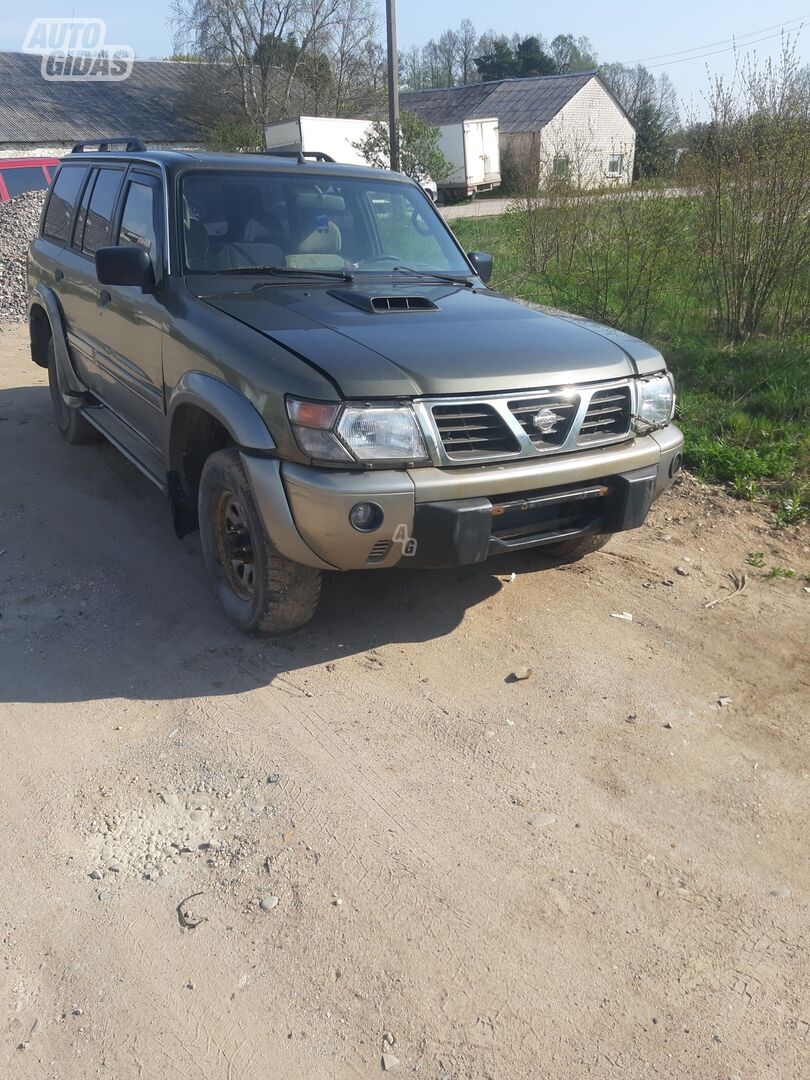 Nissan Patrol 1998 y parts