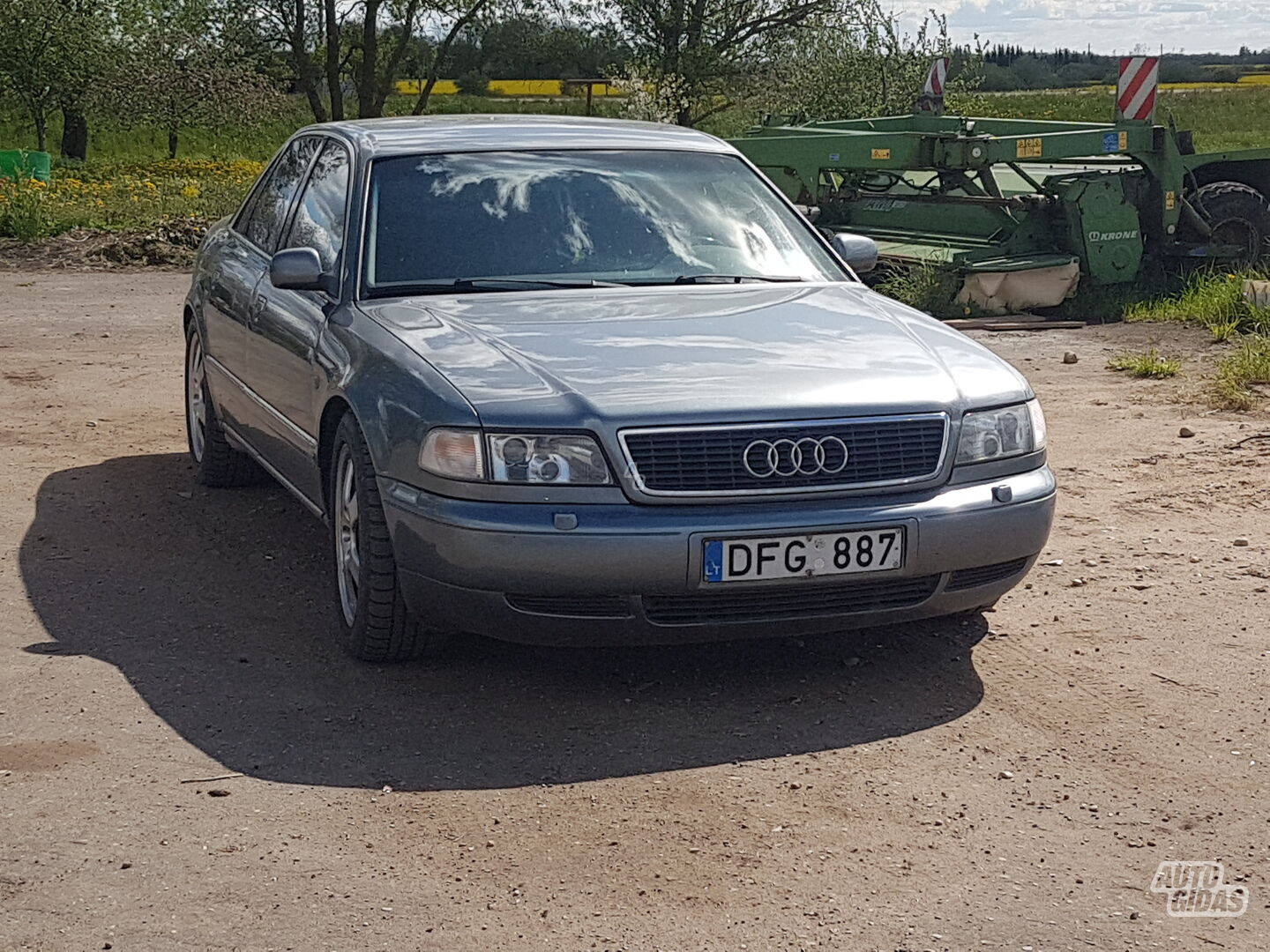 Audi A8 1998 г запчясти