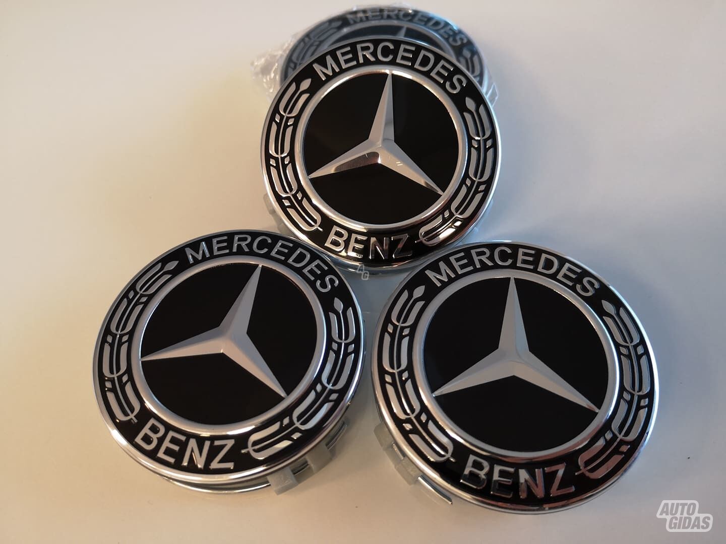 Mercedes-Benz R18 wheel covers