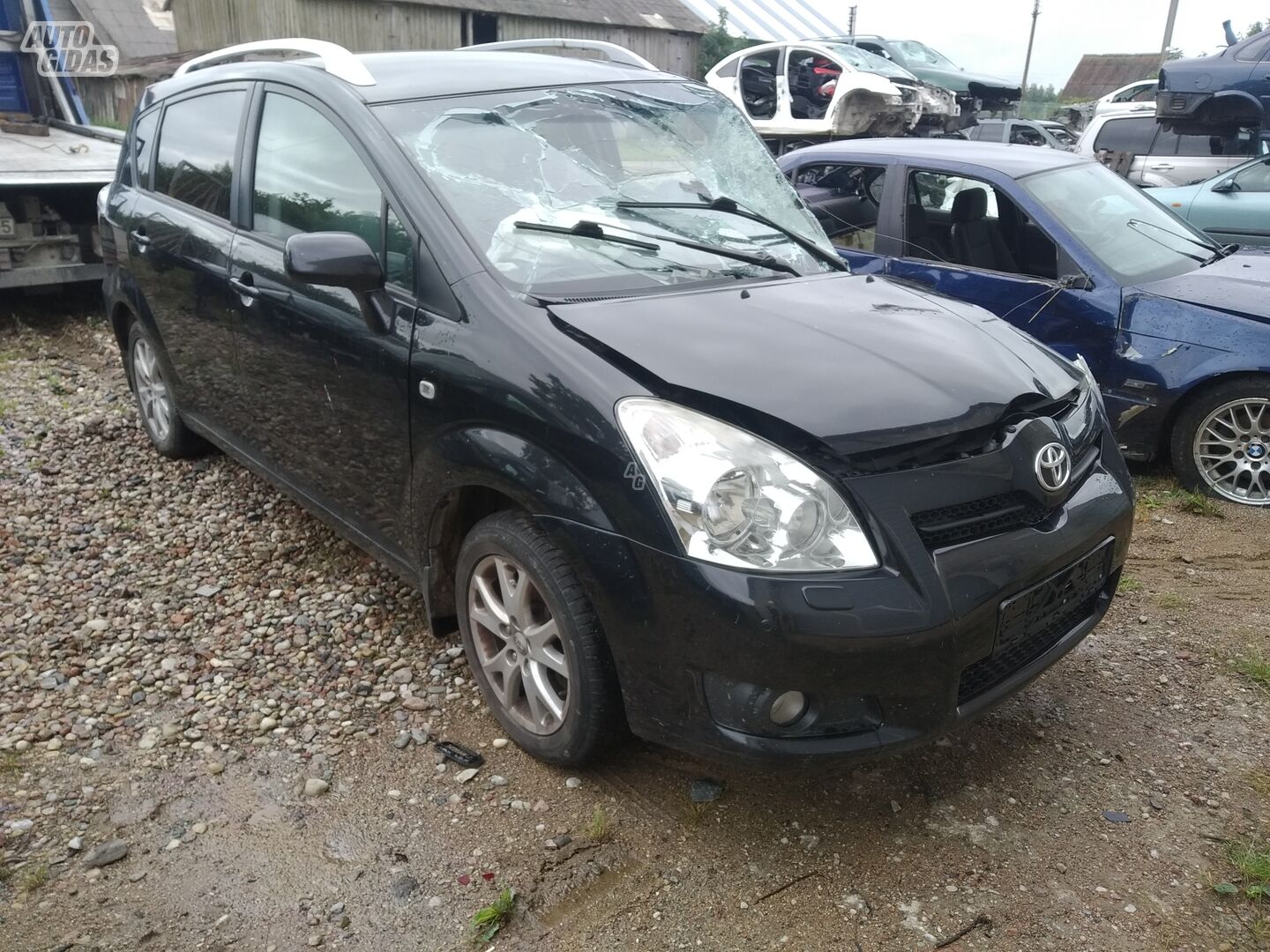 Toyota Corolla Verso 2009 y parts