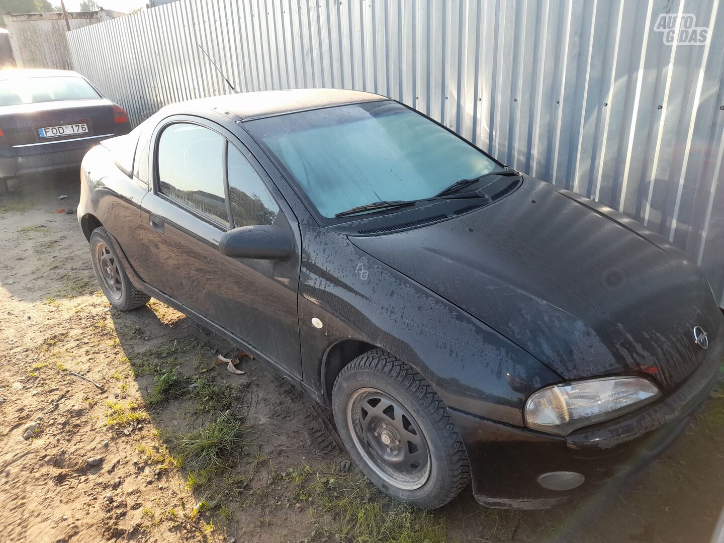 Opel Tigra 1996 m dalys