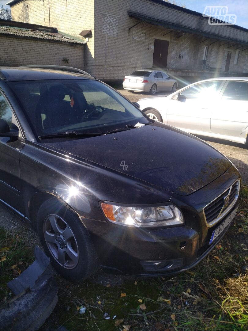 Volvo V50 2008 m dalys