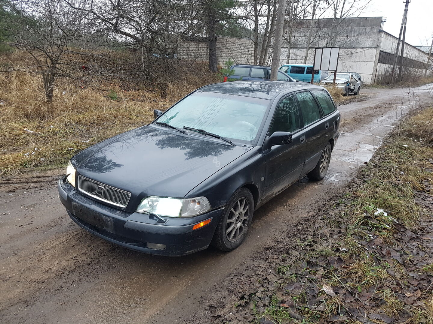 Volvo V40 2002 m dalys