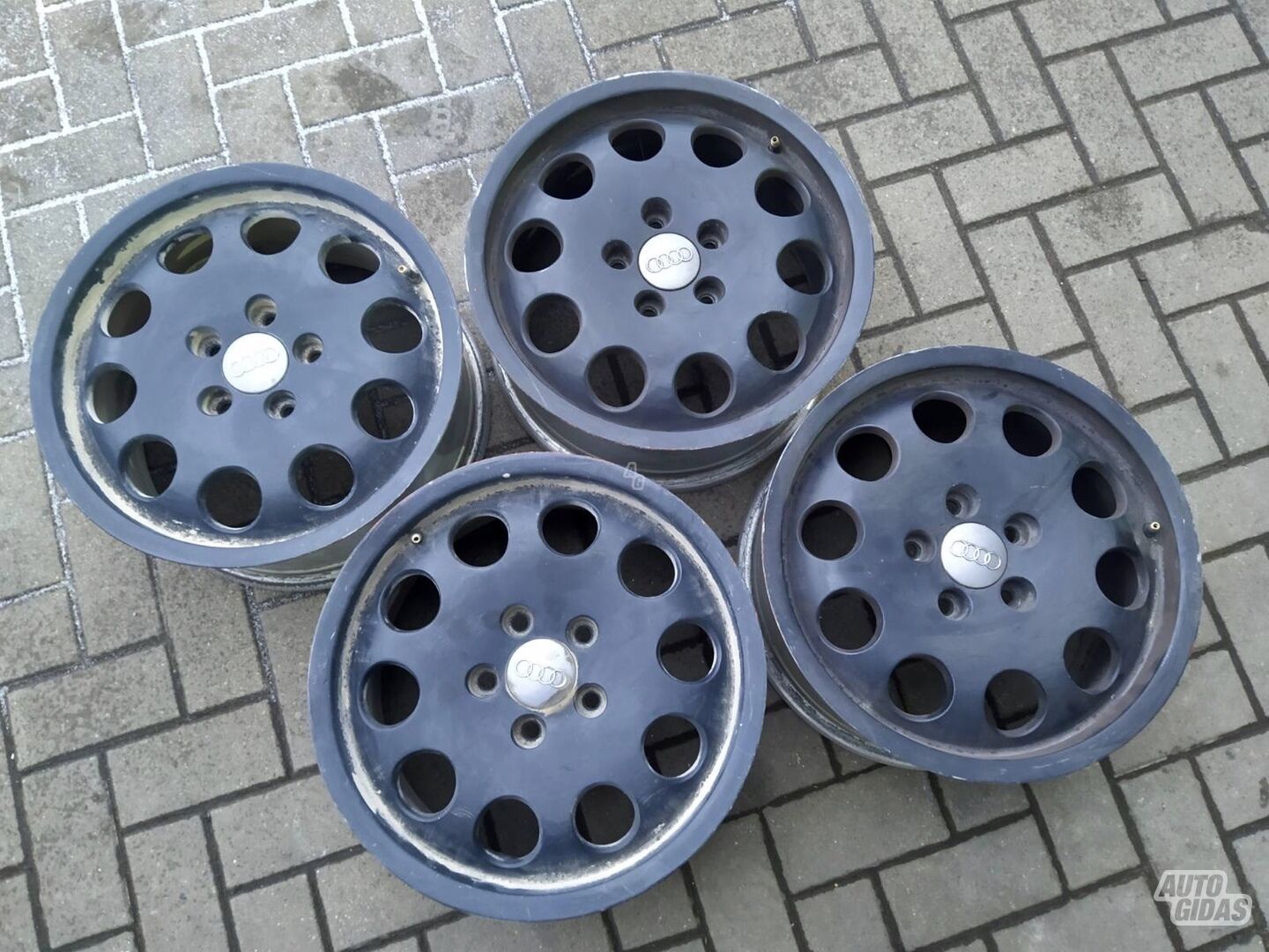 Volkswagen Audi A6 light alloy R16 rims